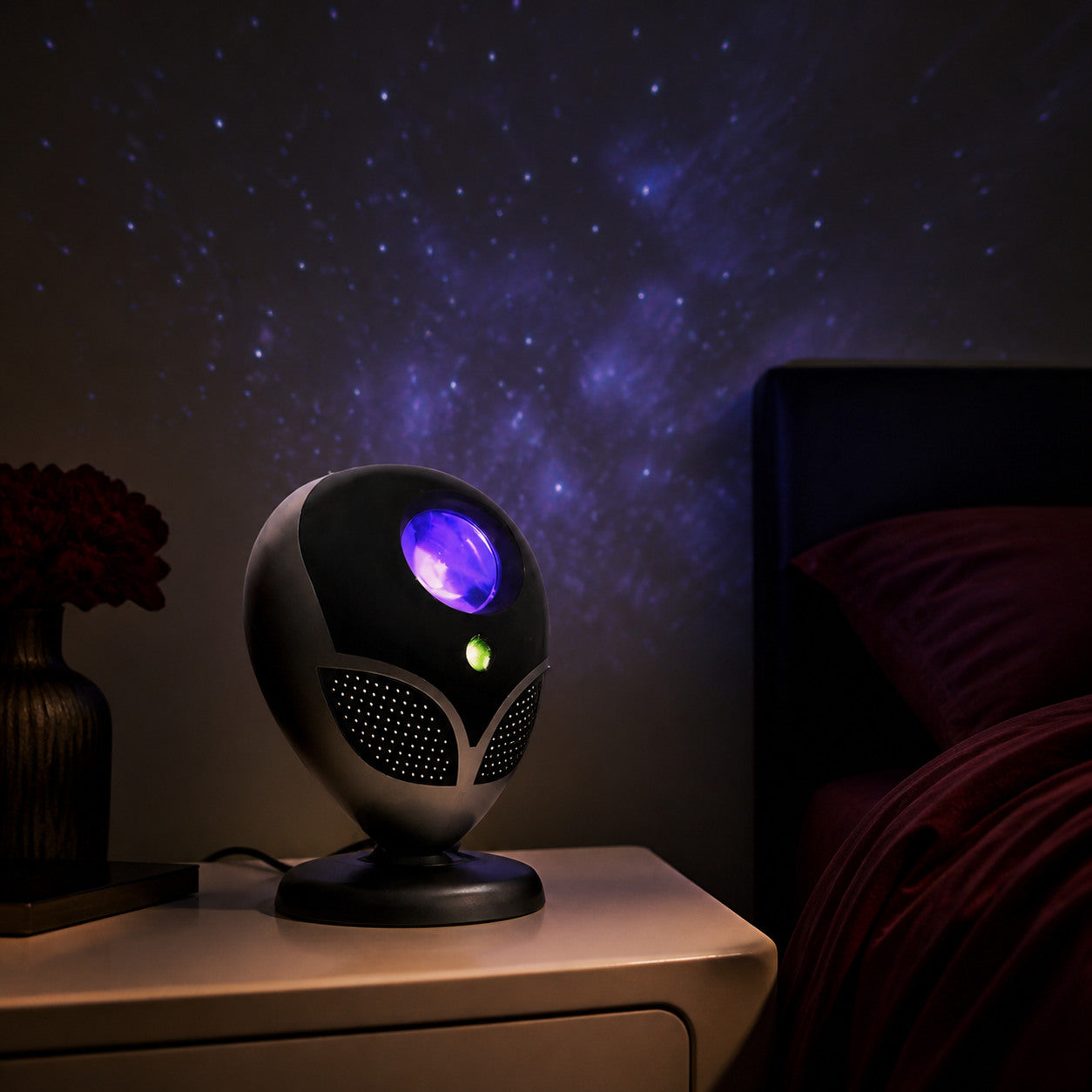 ALIENSUN Star Projector / Alien Galaxy Projector - Lifestyle kullanım görseli