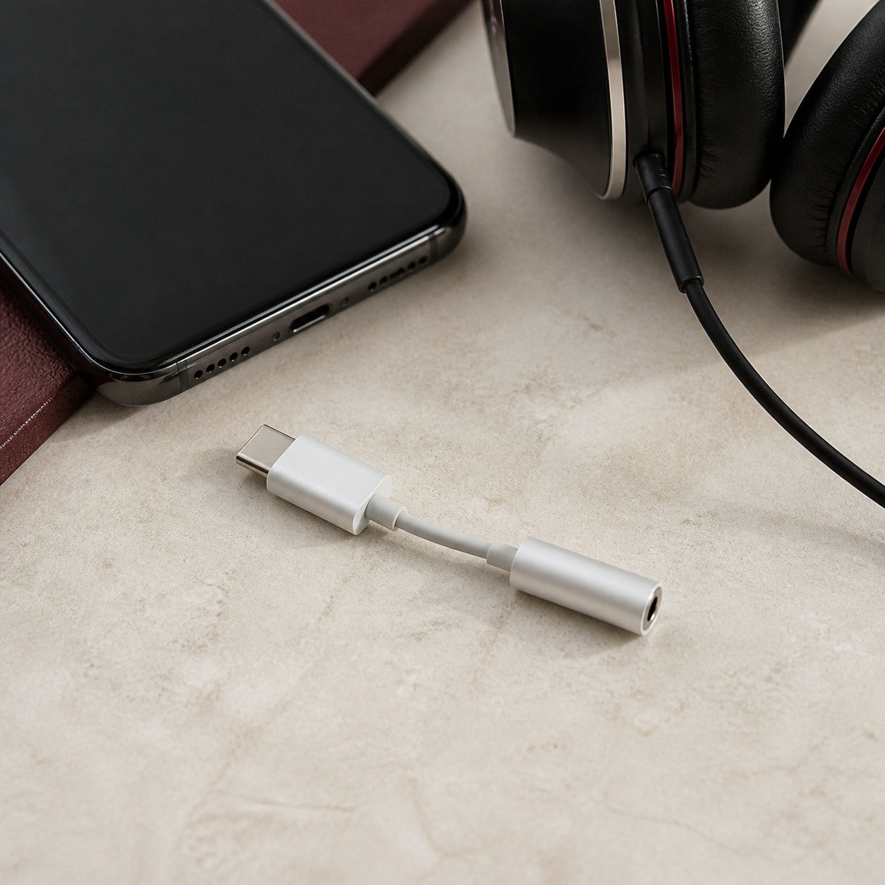 EIMA E006 USB-C - 3,5 mm Ses Adaptörü - Lifestyle kullanım görseli