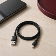 Zore Shira Lightning USB Kablo 1 m - Lifestyle kullanım görseli